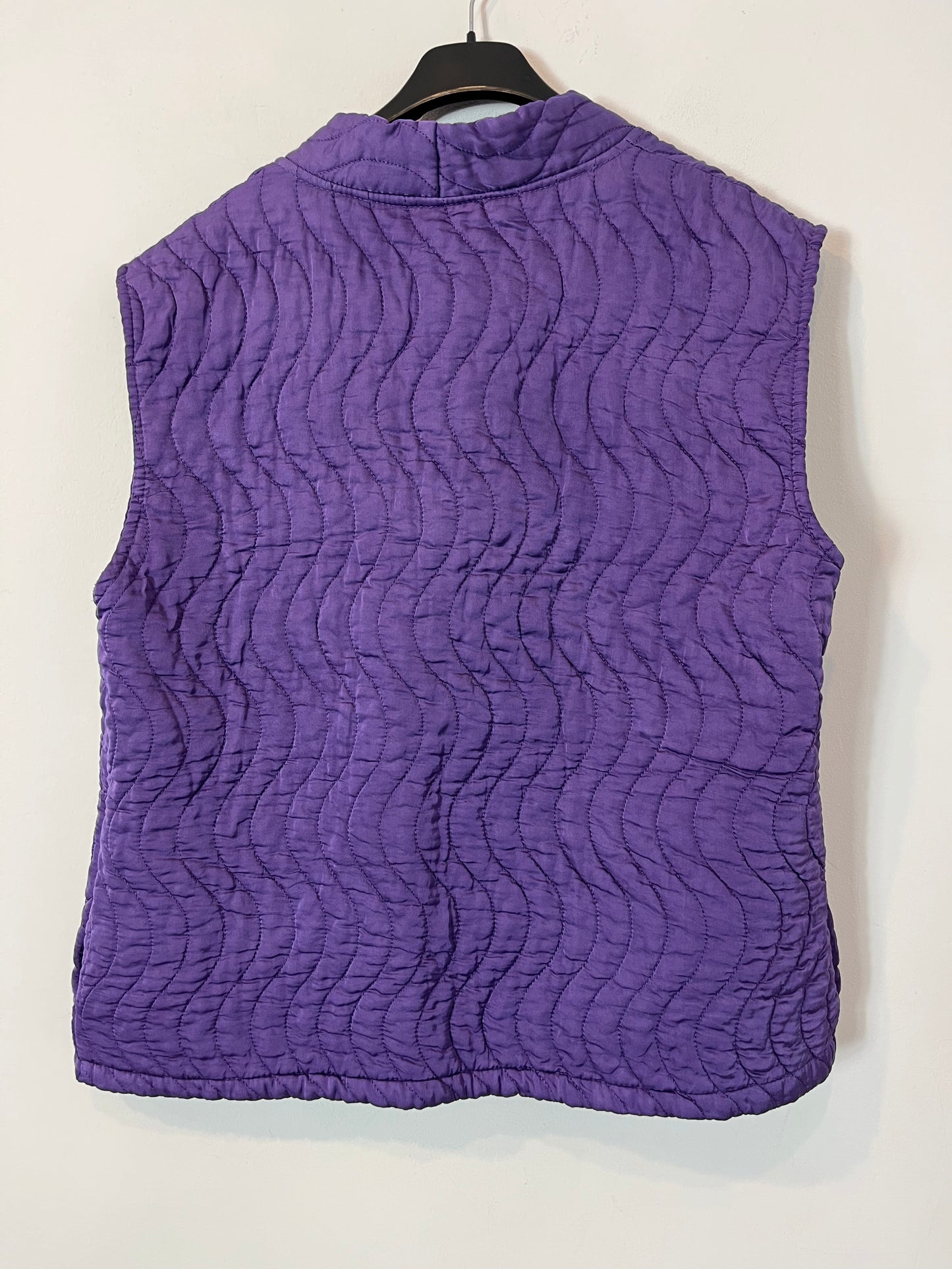 OTRAS. Chaleco textura morado T.S/M