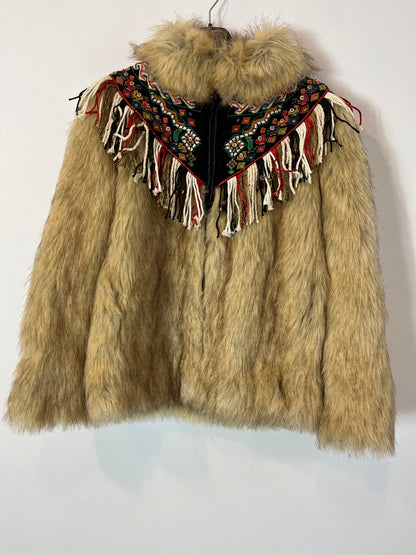 ZARA. Abrigo pelo abalorios. T XS