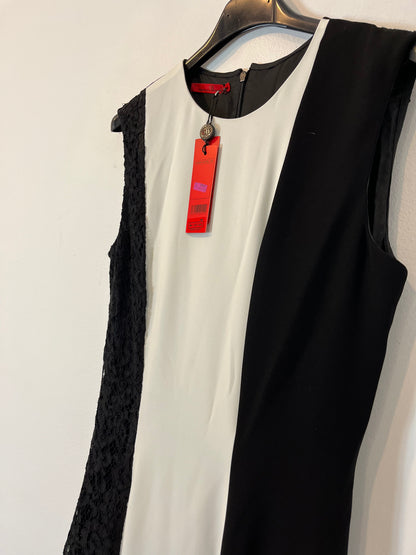 CAROLINA HERRERA. Two-tone long dress. Size 36