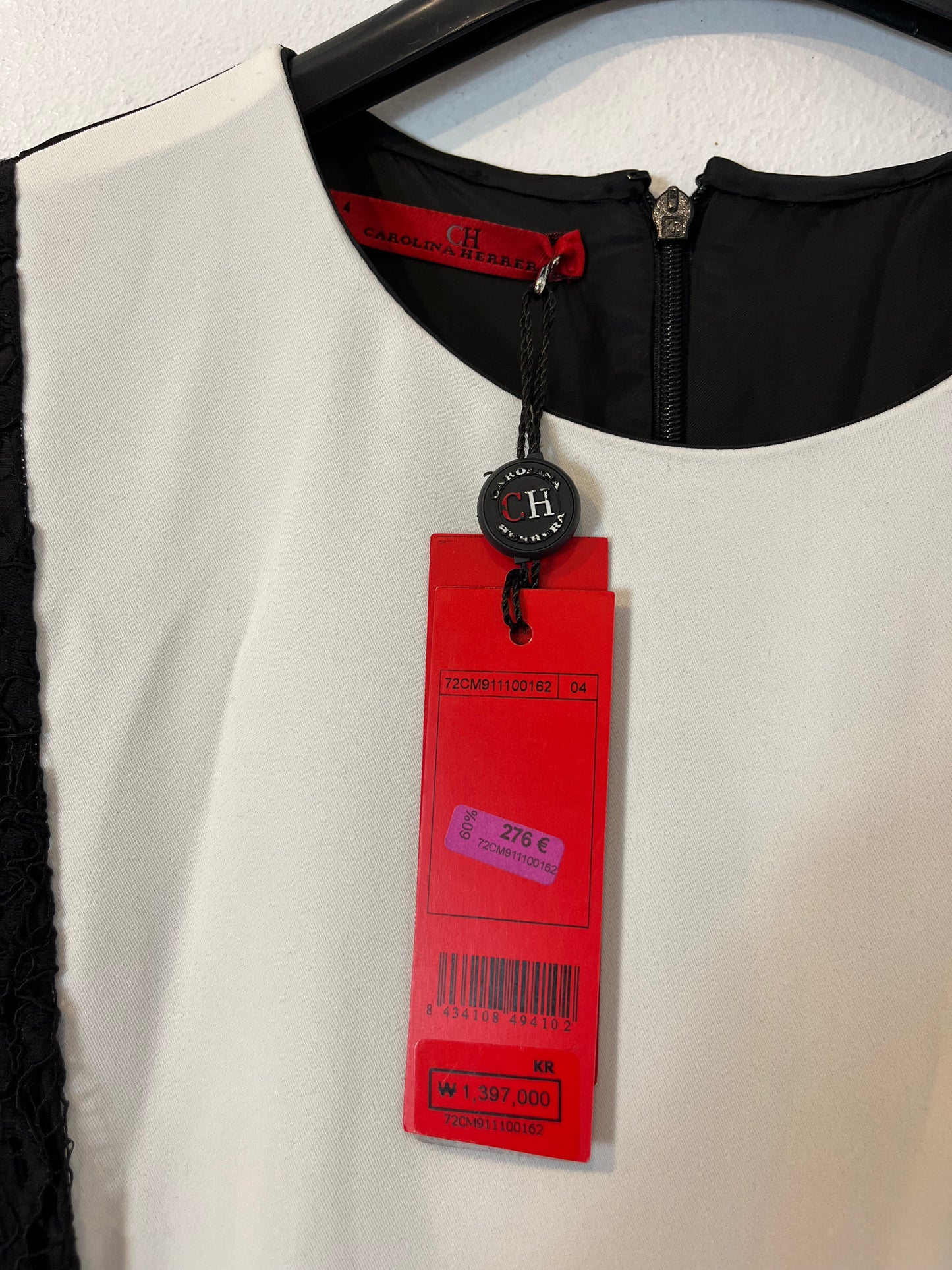 CAROLINA HERRERA. Two-tone long dress. Size 36