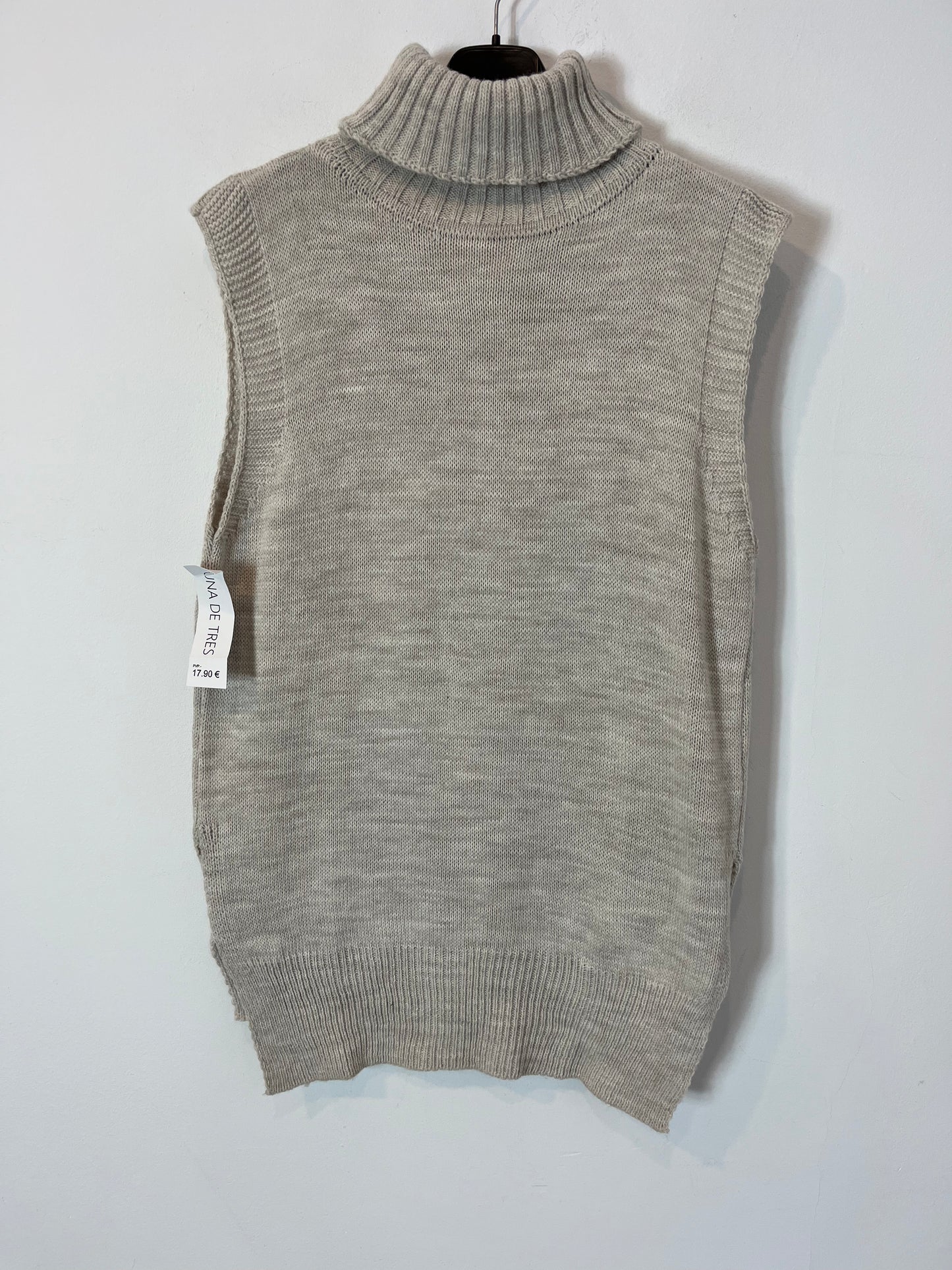 OTRAS. Top beige jaspeado cuello alto  T.S/M