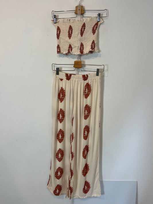 OTRAS. Total look top pantalón. T. S/M