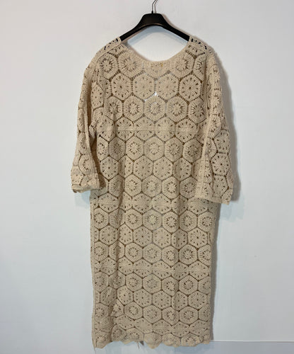 CARLOTA&CO. Chaqueta larga beige troquelada. T S/M