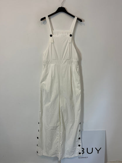 OTRAS. Peto blanco botones negros. T. M