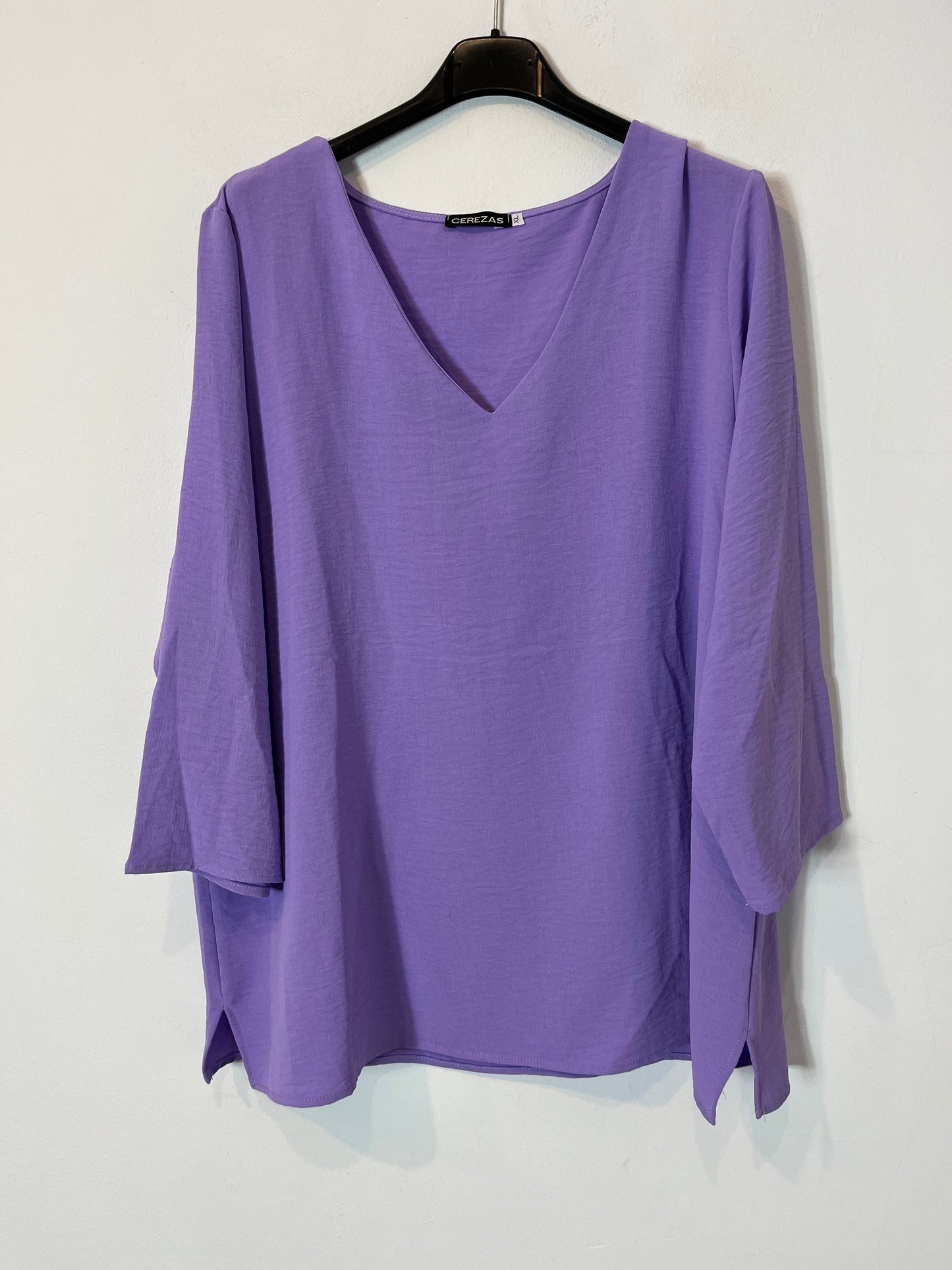 CEREZAS. Top morado fluido. T XL