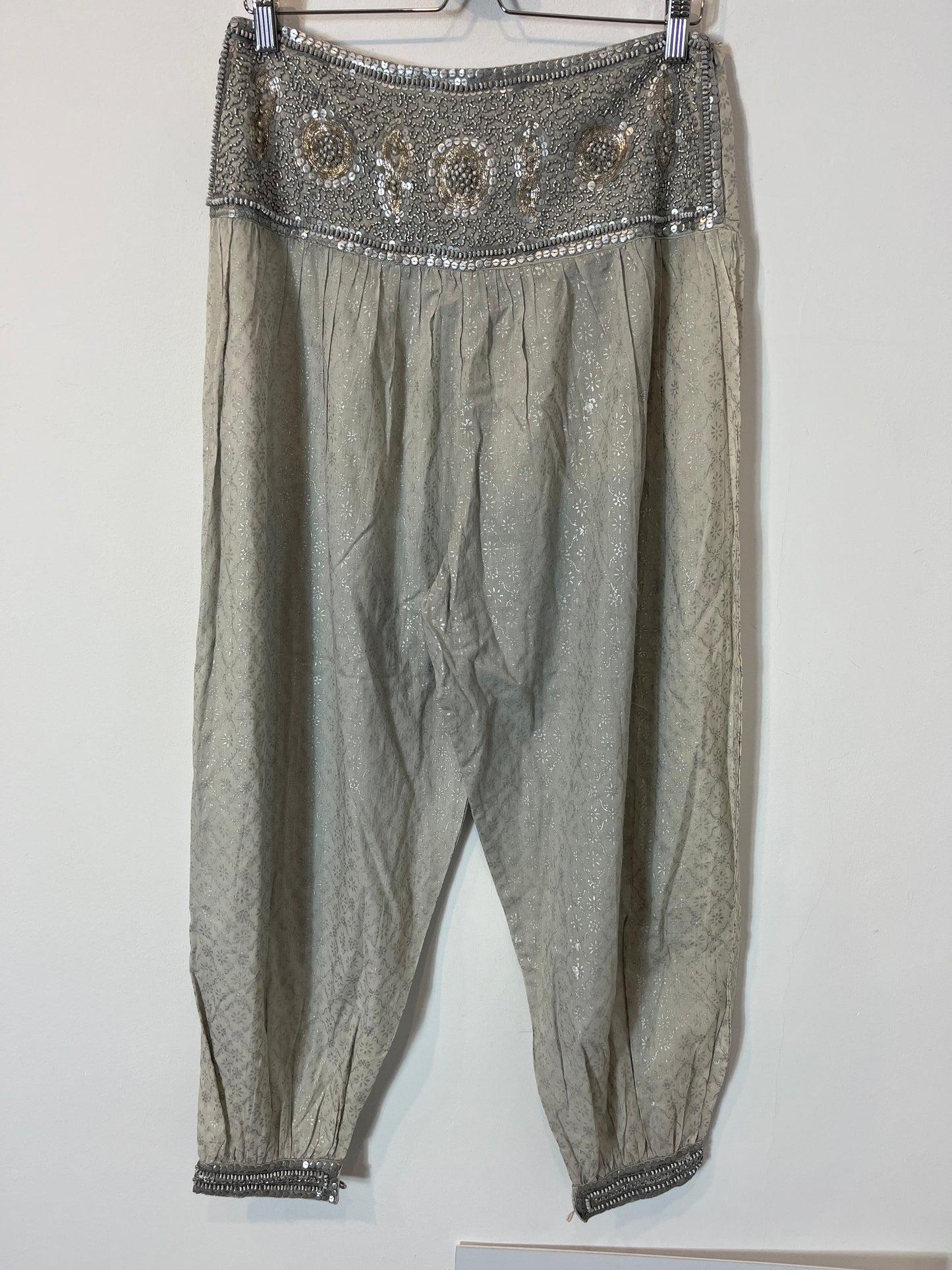 MONTEPICAZA. Pantalón fluido abalorios cintura. T L