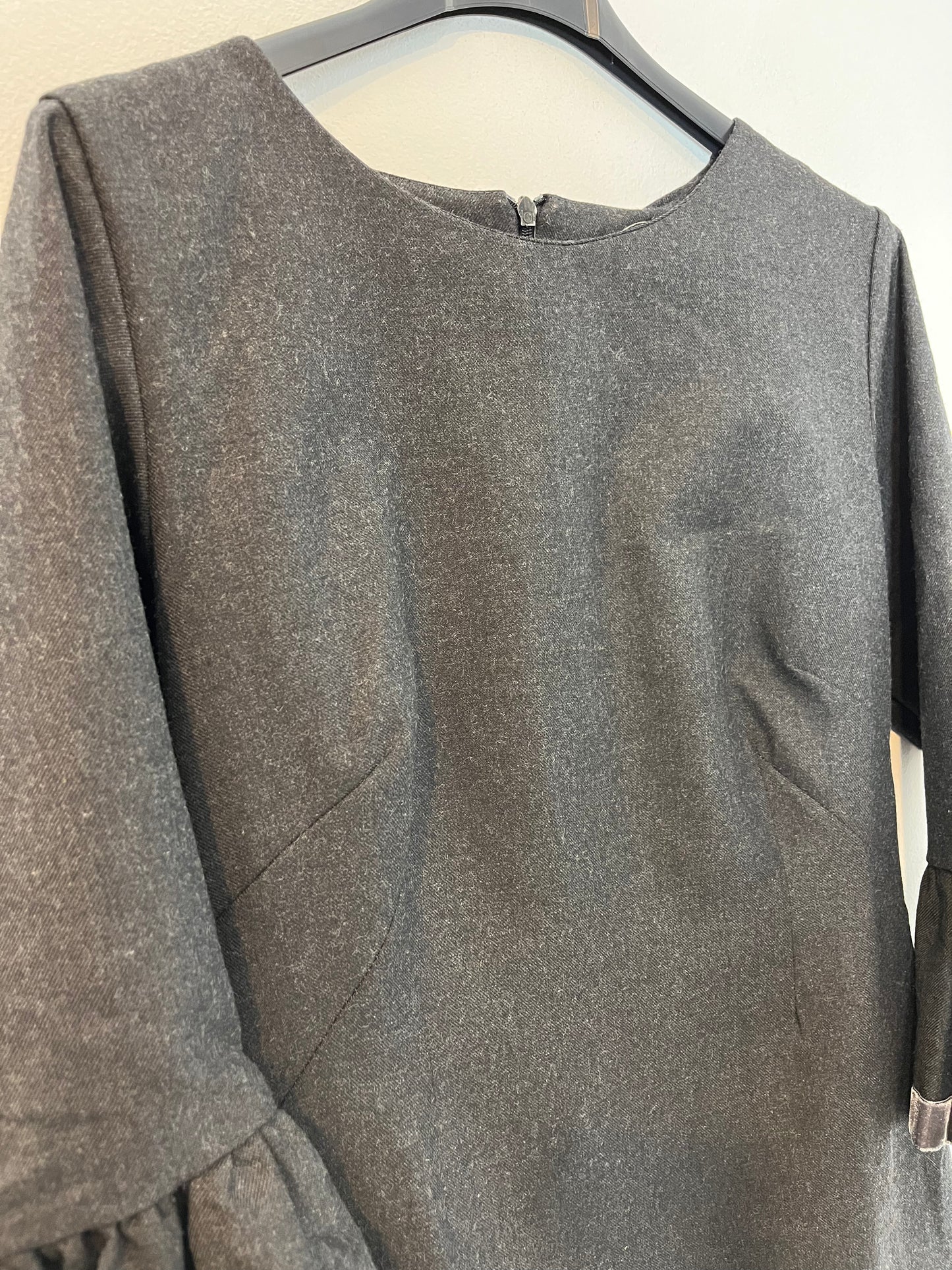 ALMATRICHI. Gray dress with wool sleeve detail. Size 38