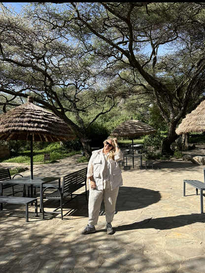 H&M. chaleco beige sahariano T.xxl