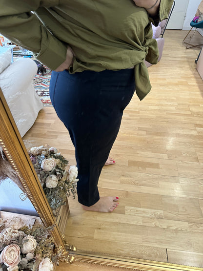 ALFANI. Pantalón negro elástico T.24w(56)