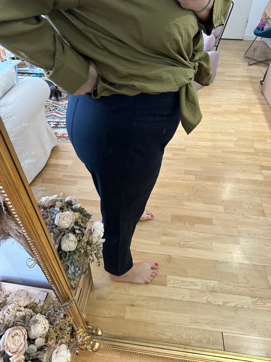 ALFANI. Pantalón negro elástico T.24w(56)