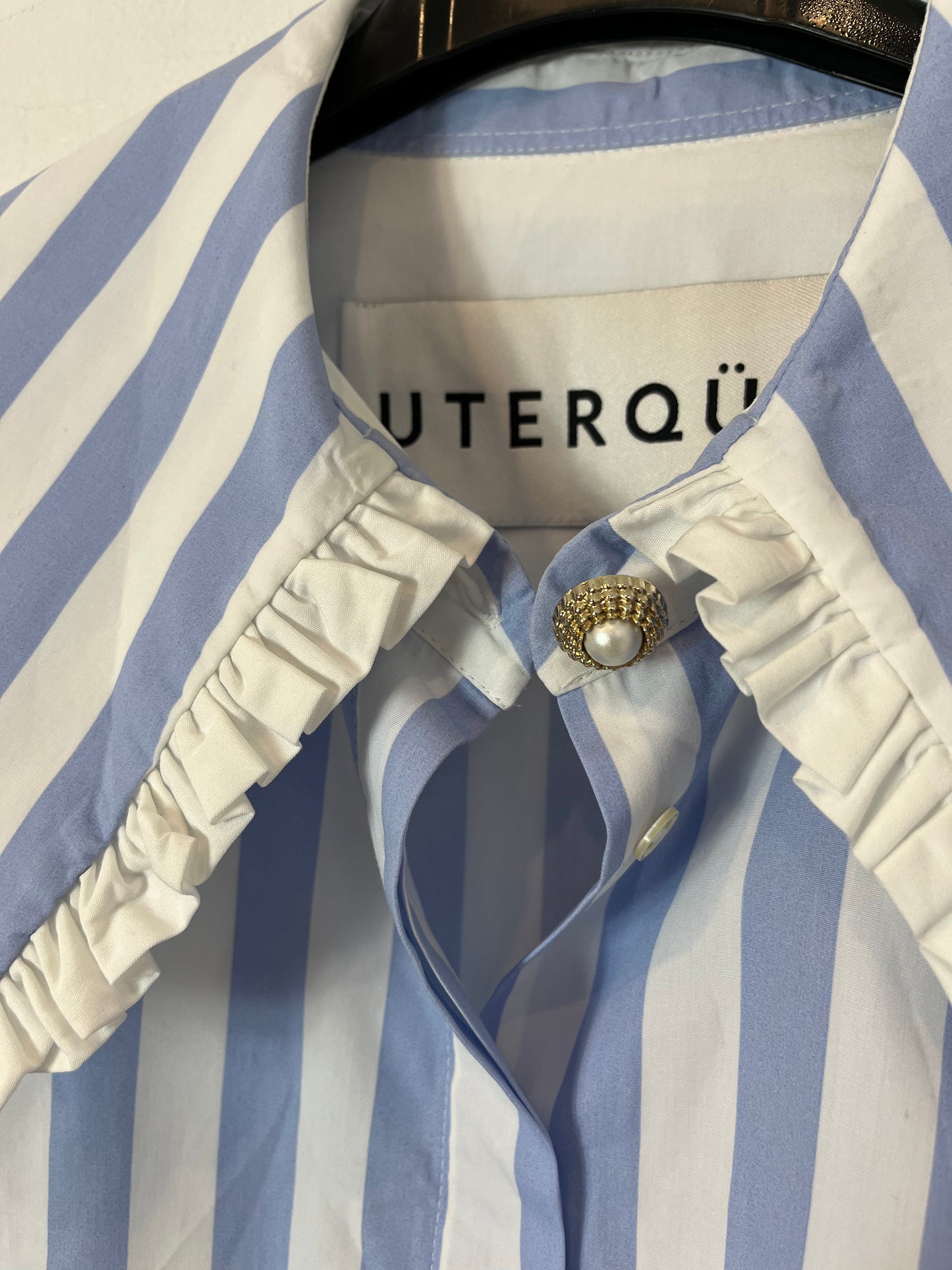 UTERQÜE. Blusa rayas detalle cuello. T S