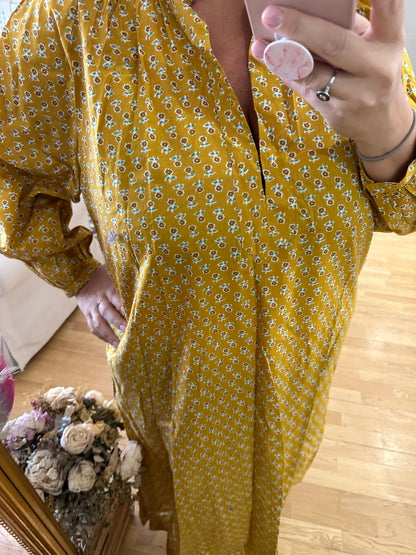 OTRAS. Vestido camisero mostaza flores T.u(3xl)