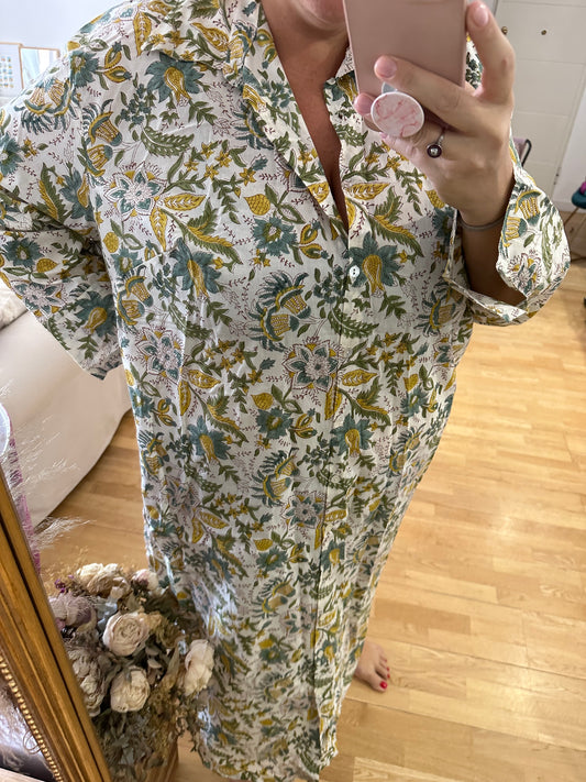 OTRAS. Vestido camisero blanco flores mostaza T.u(3xl)