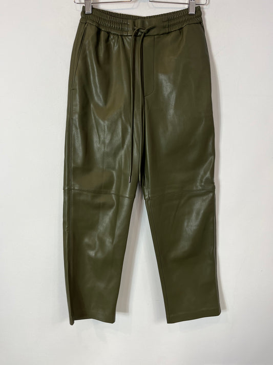 MANGO. Pantalón verde oliva efecto piel. T XS