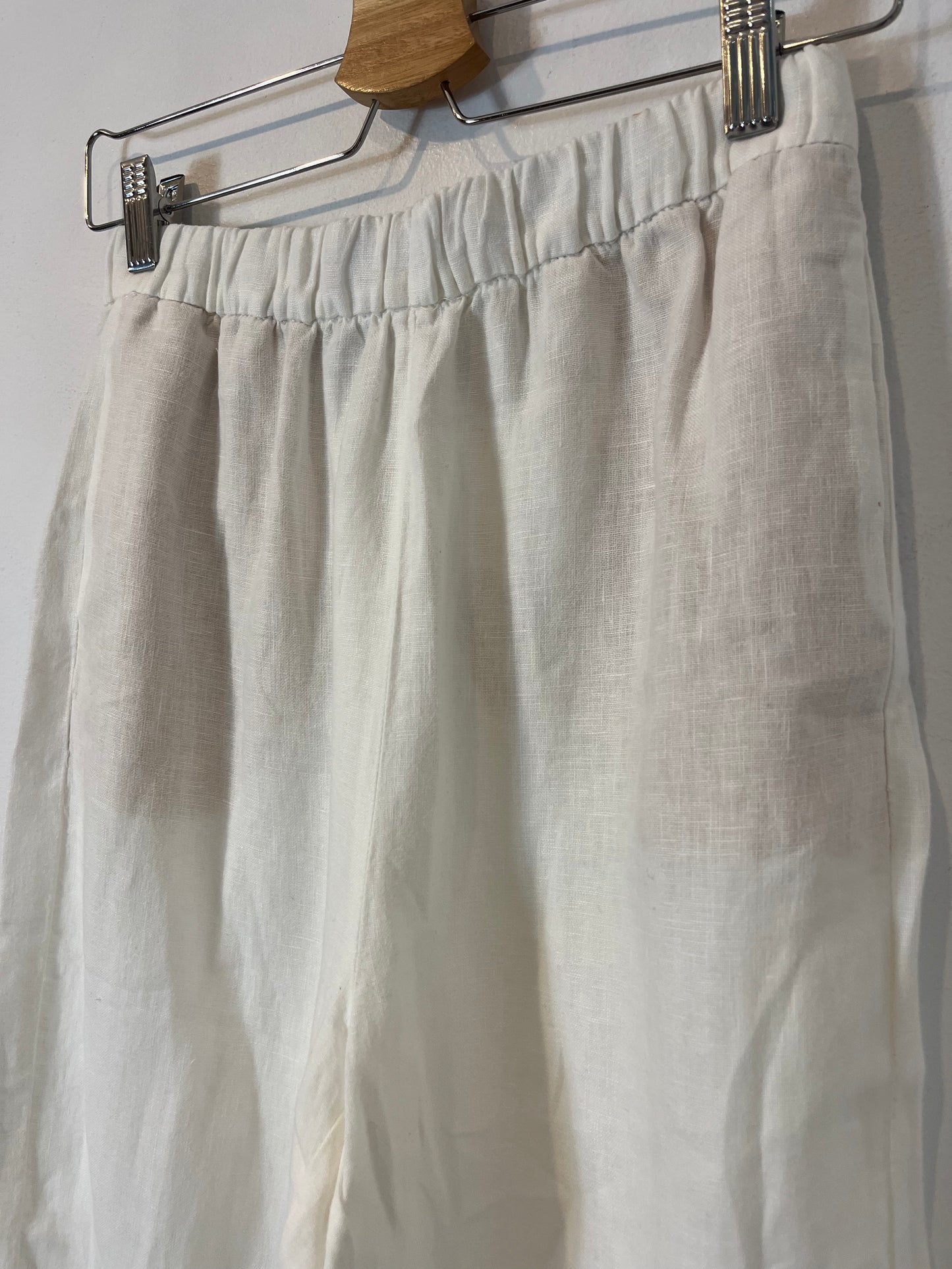 ZARA. White linen trousers. XS
