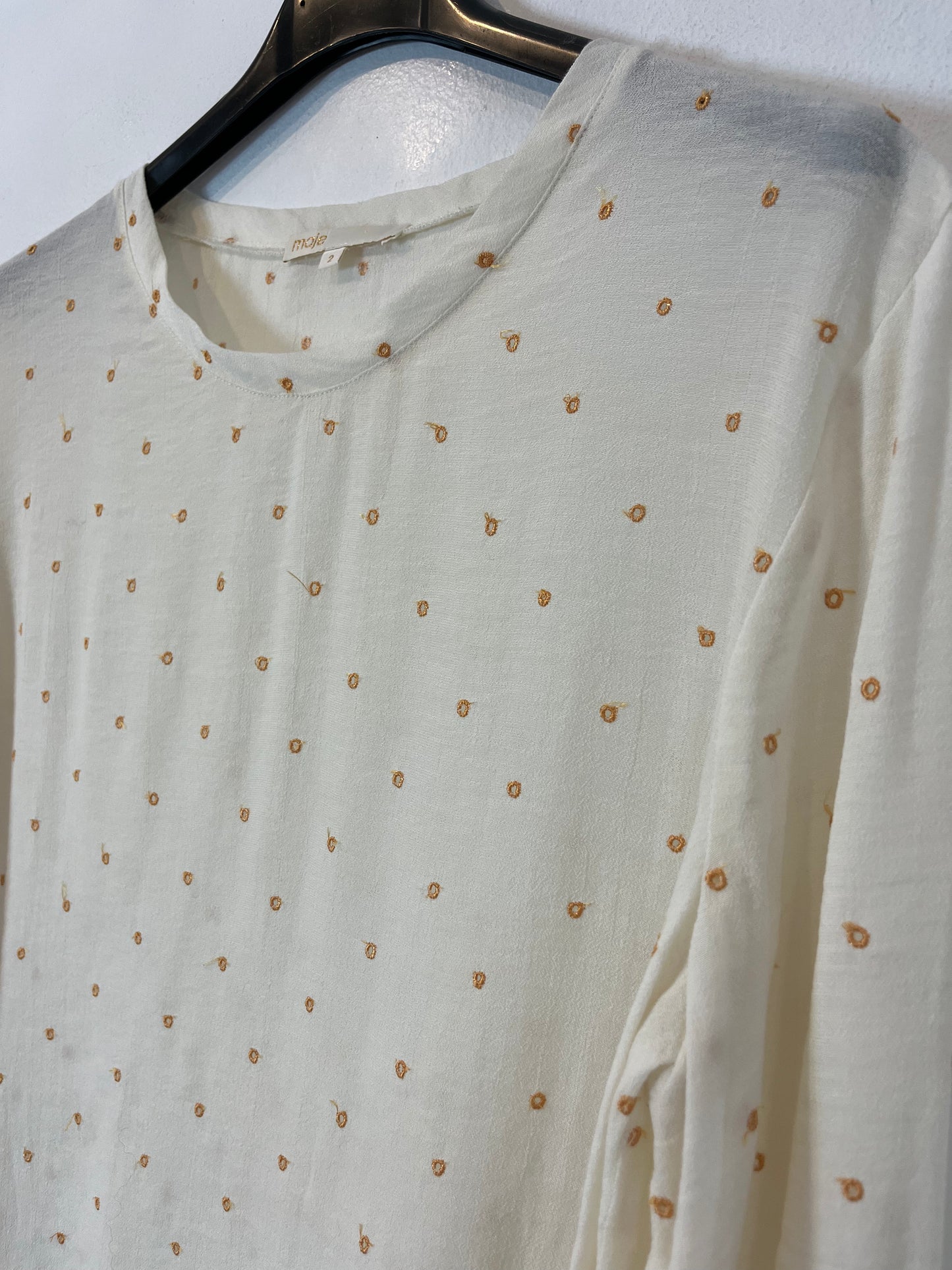 MAJE. Blusa círculos bordados. T M