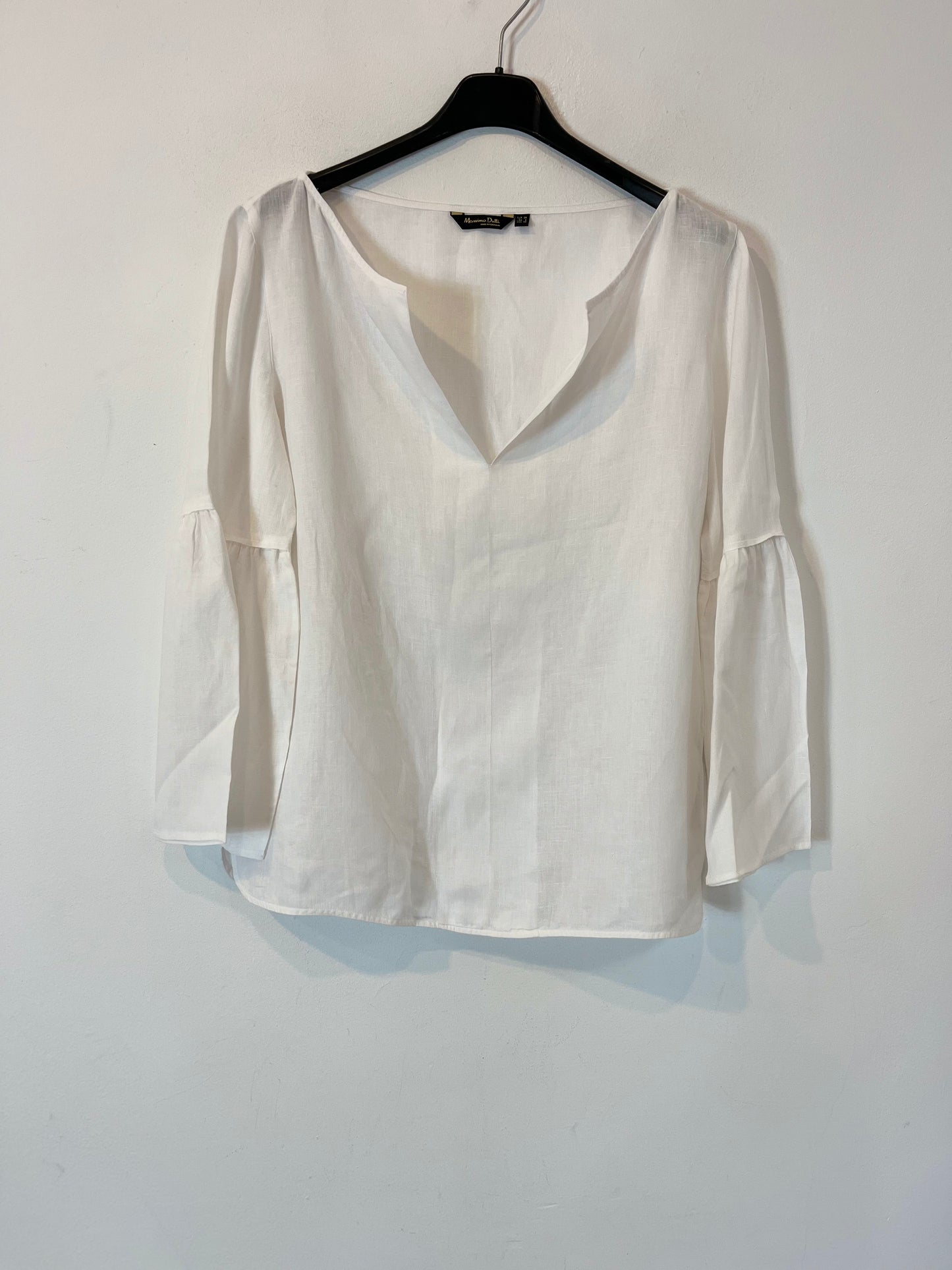 MASSIMO DUTTI.  Blusa blanca lino. T 38