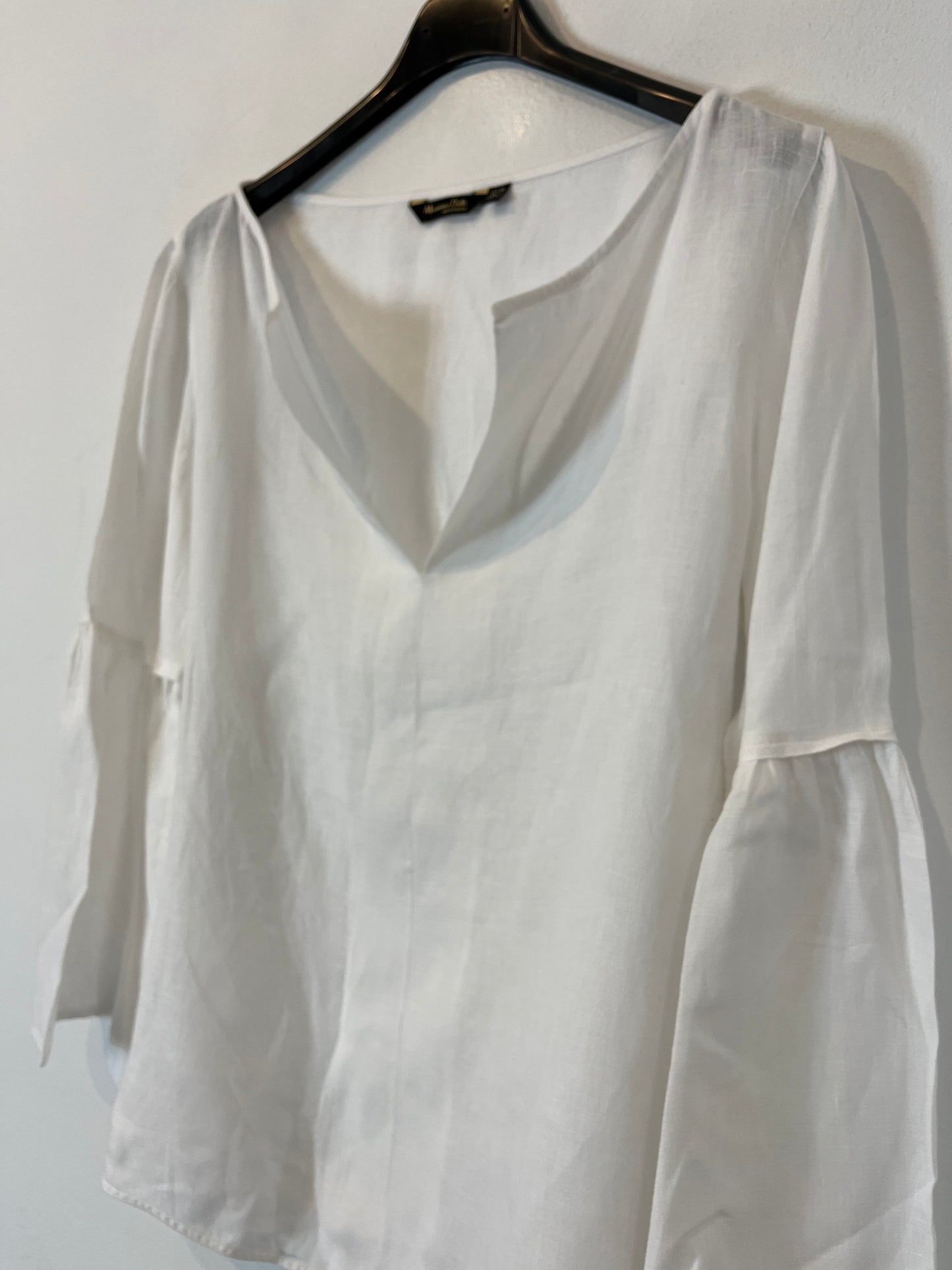 MASSIMO DUTTI.  Blusa blanca lino. T 38