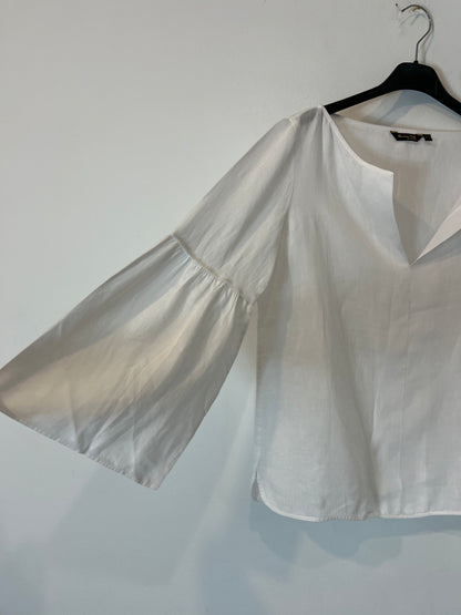 MASSIMO DUTTI.  Blusa blanca lino. T 38