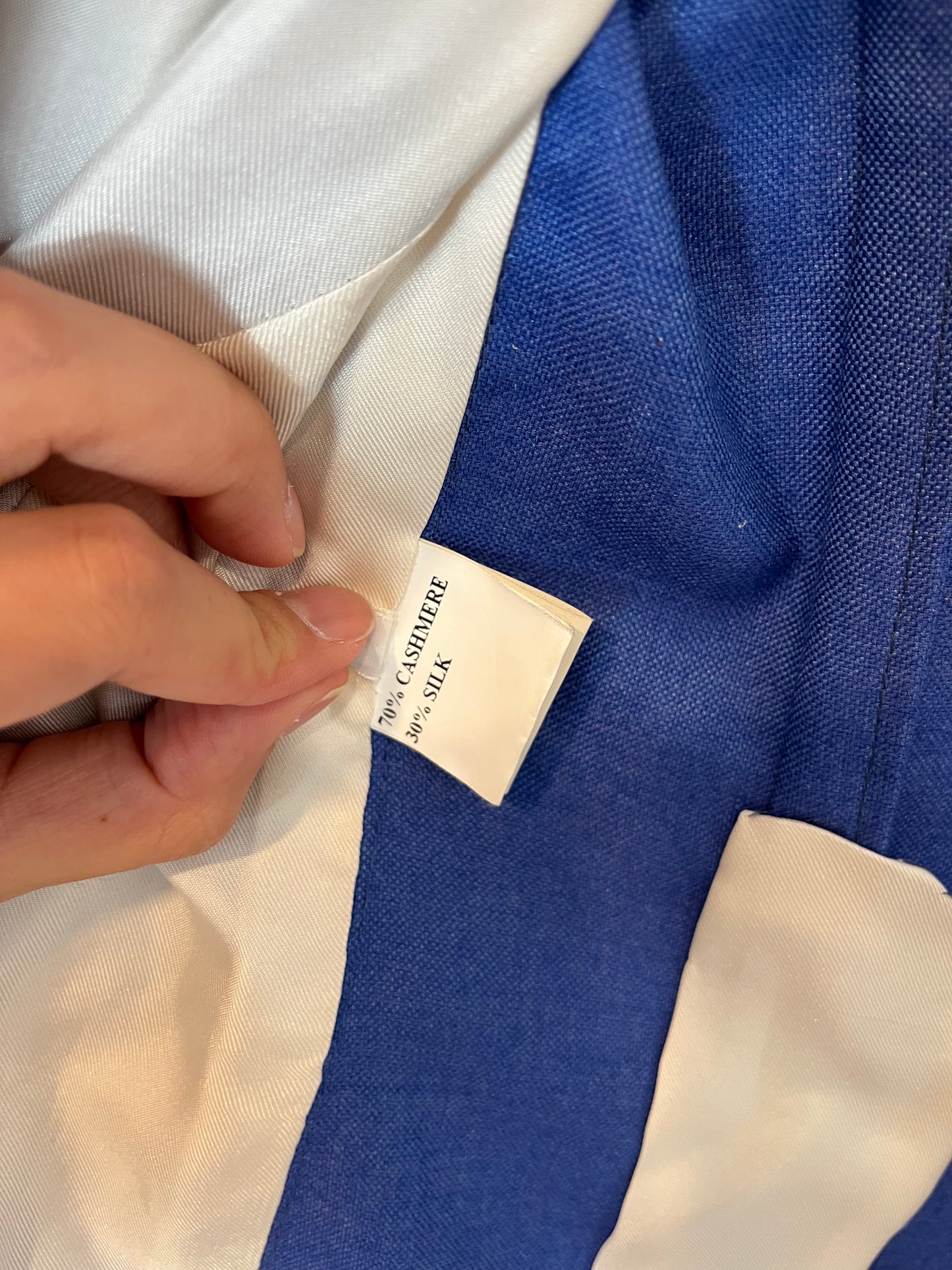 KITON. Blue cashmere and silk blazer. Size 42 (M)