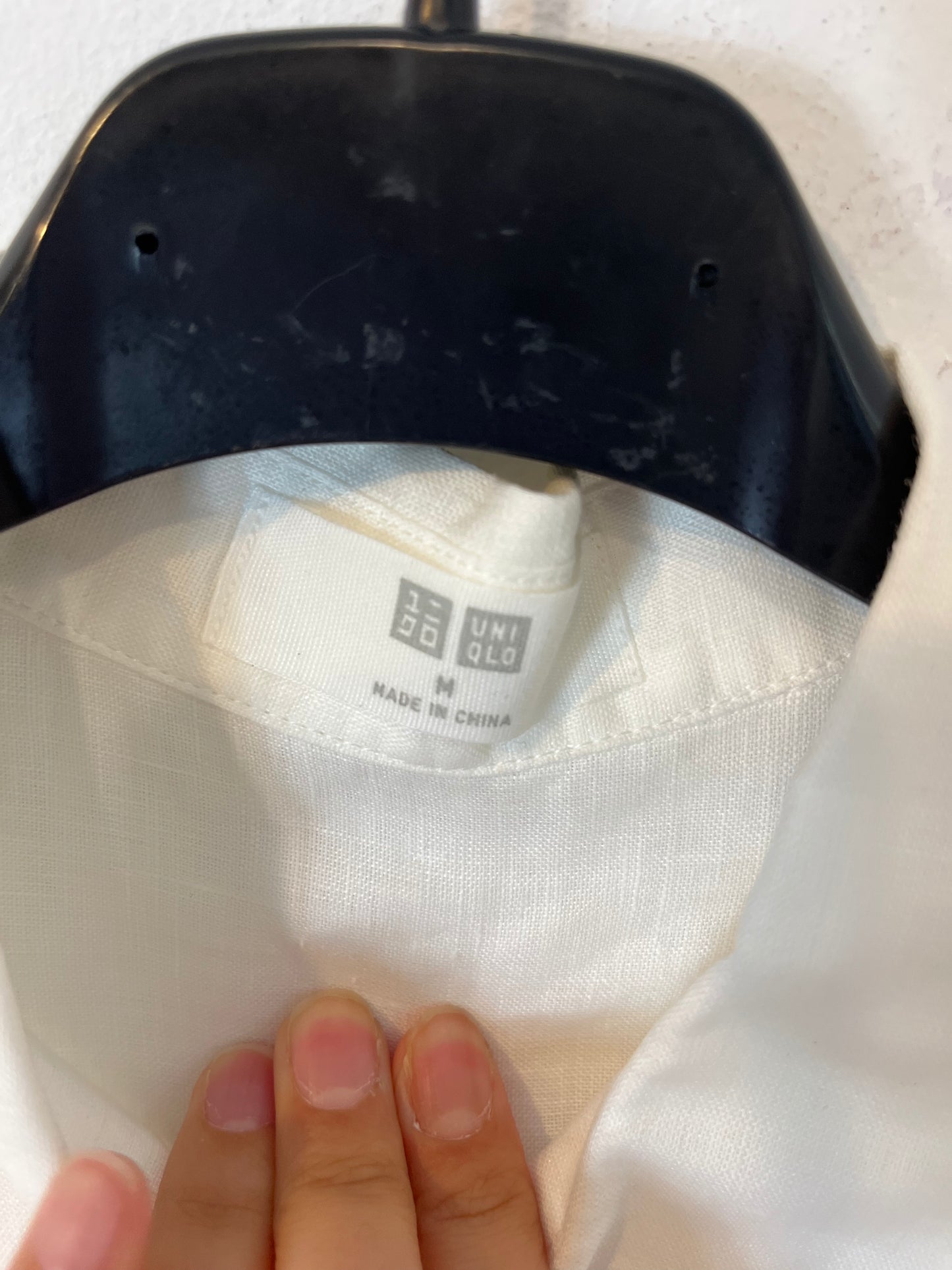 UNIQLO. Camisa blanca lino. T.M