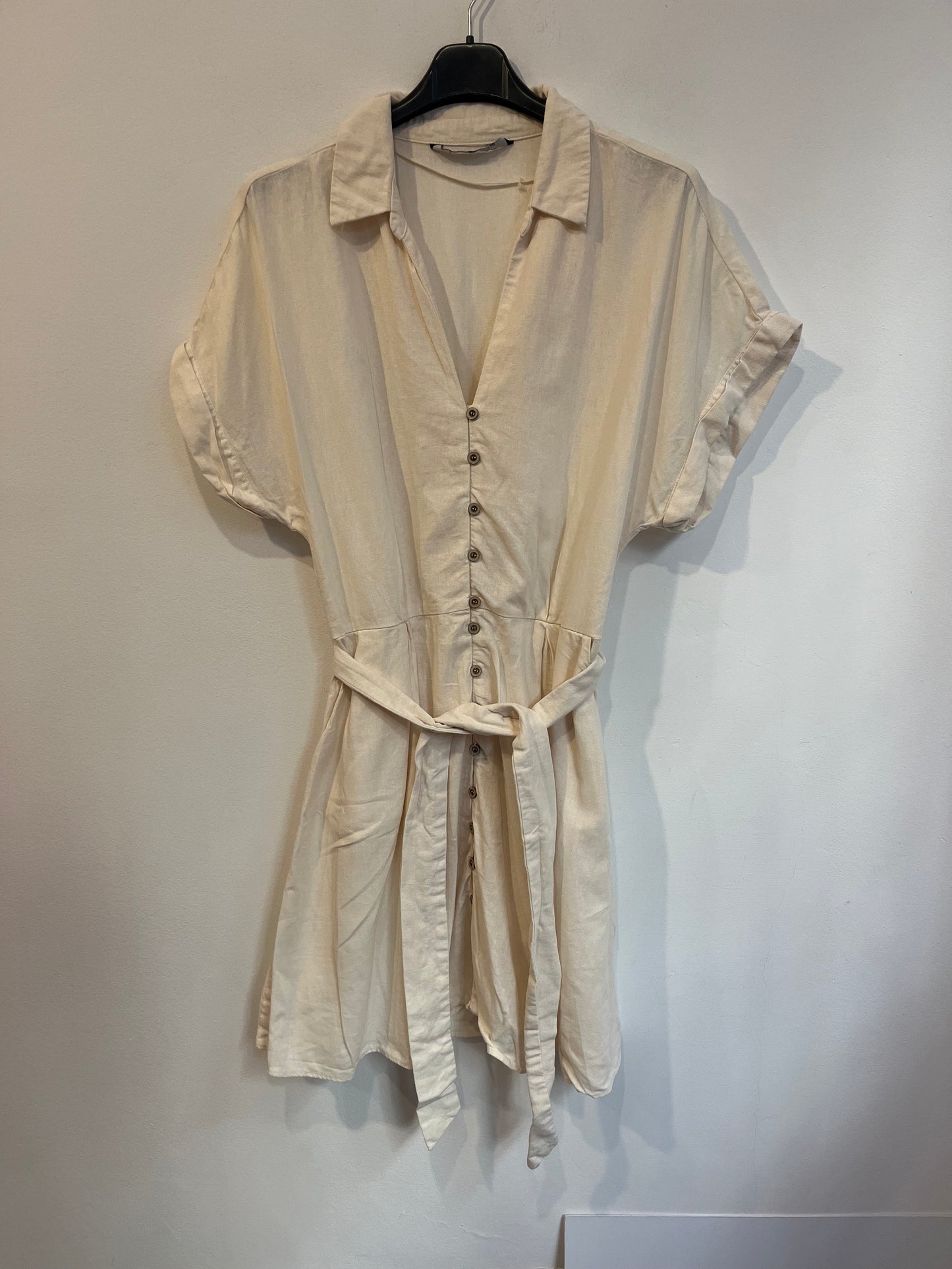 ZARA. Vestido color tostado con lino. T L