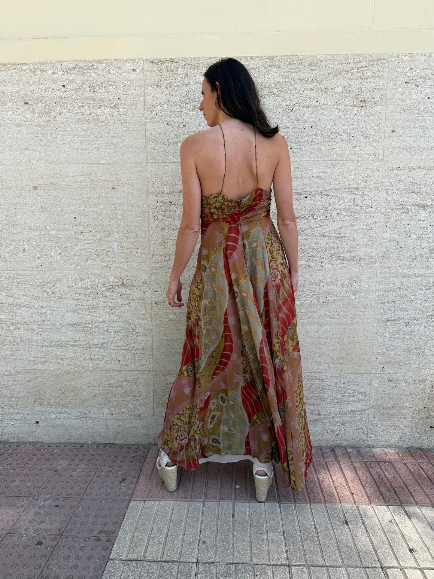 ZARA. Vestido midi vaporoso estamapdo