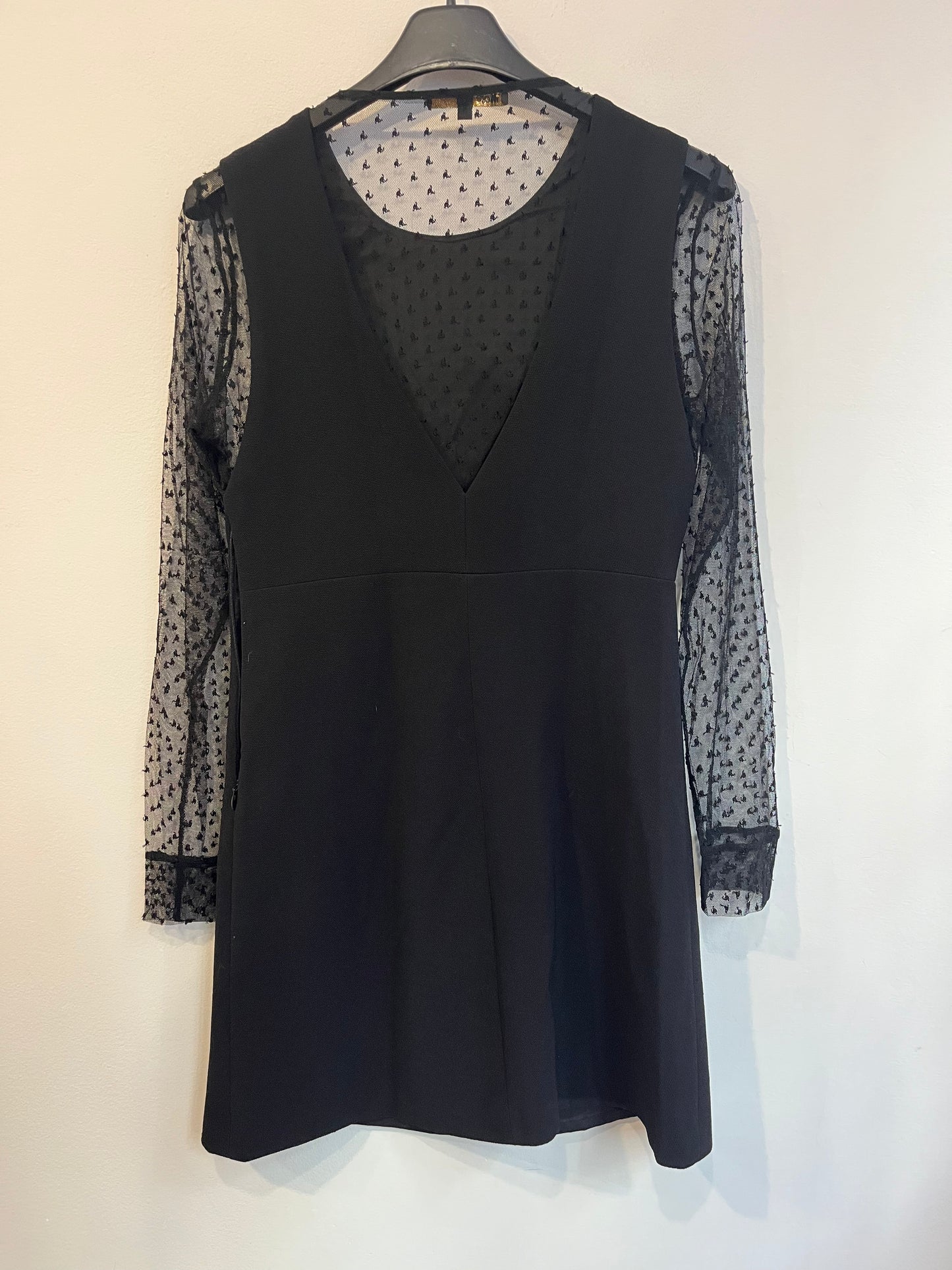 MAJE. Vestido negro magas y espalda plumeti. T2 (M)