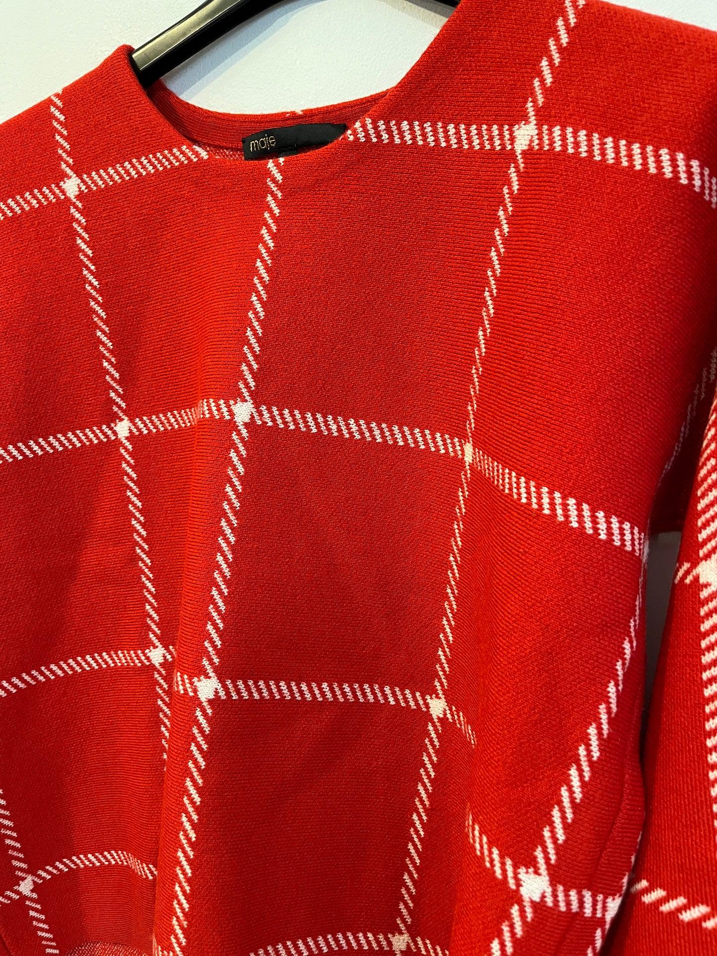 MAJE. Jersey rojo con lana cuadros. T 1(S)