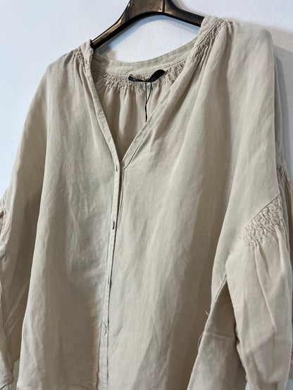 ZARA. Beige voluminous blouse with linen. TM