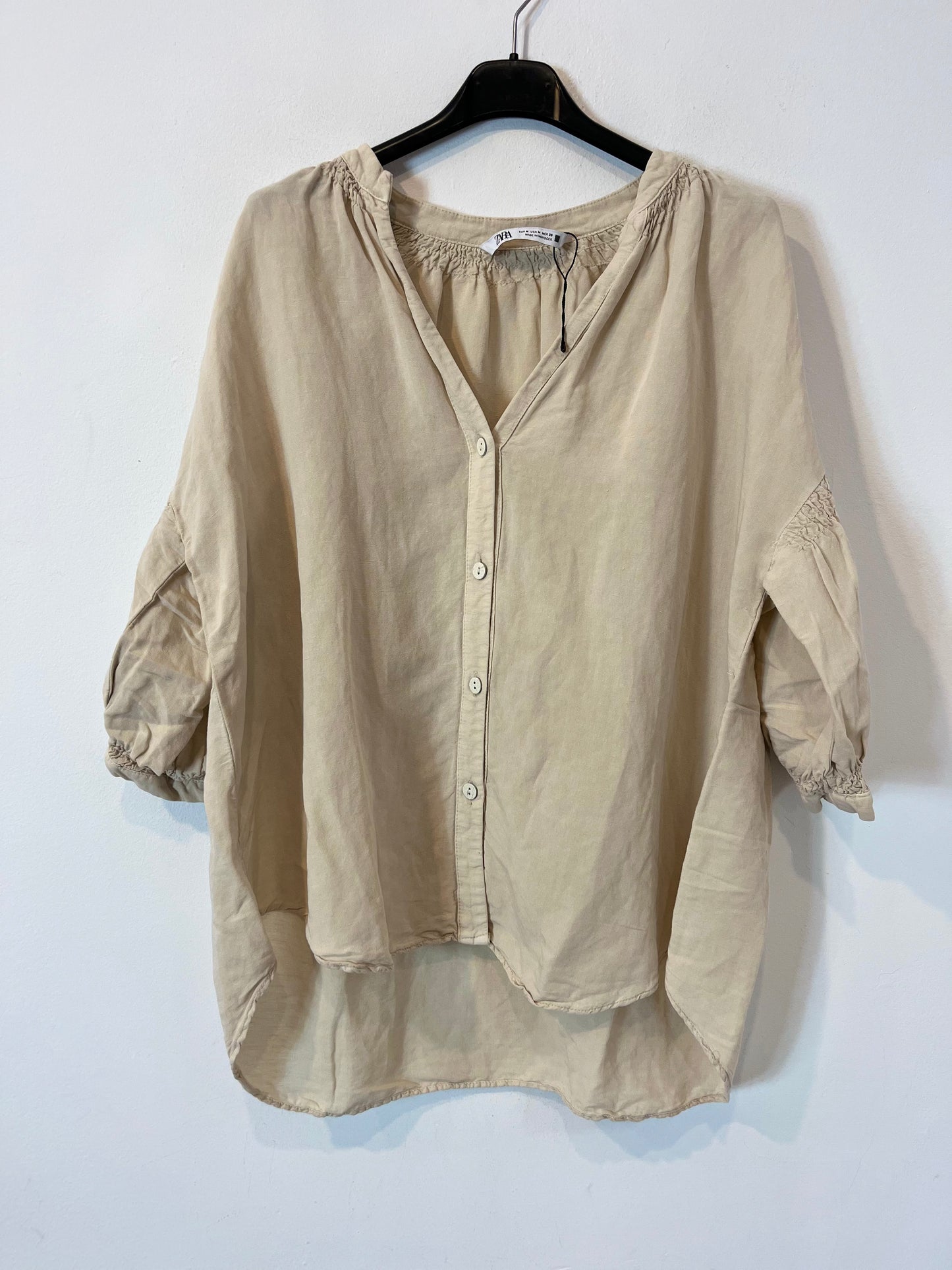ZARA. Beige voluminous blouse with linen. TM