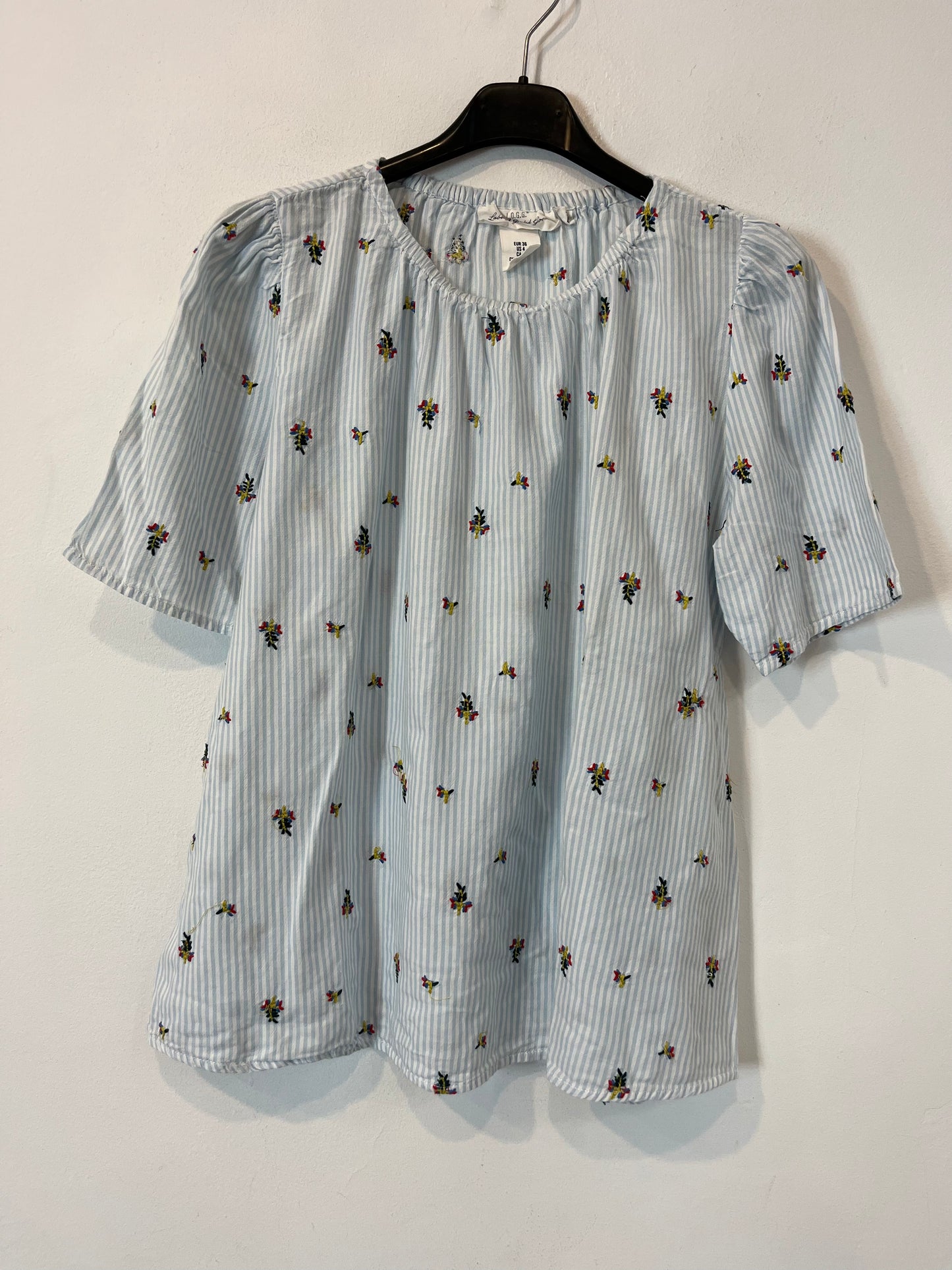 H&amp;M. Embroidered striped blouse. TS