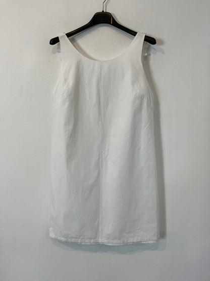 ZARA. Short white dress with back detail. TM