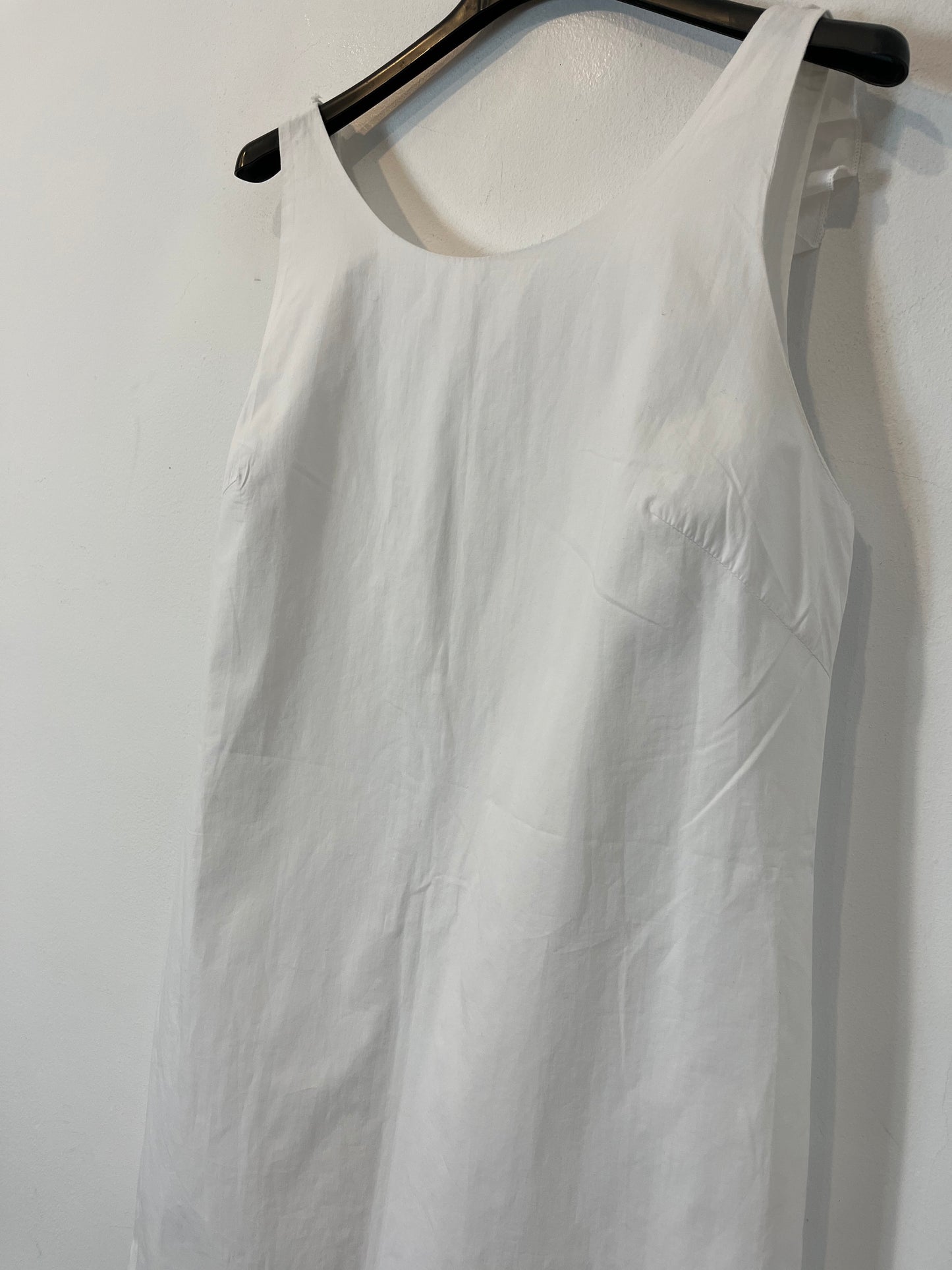 ZARA. Short white dress with back detail. TM
