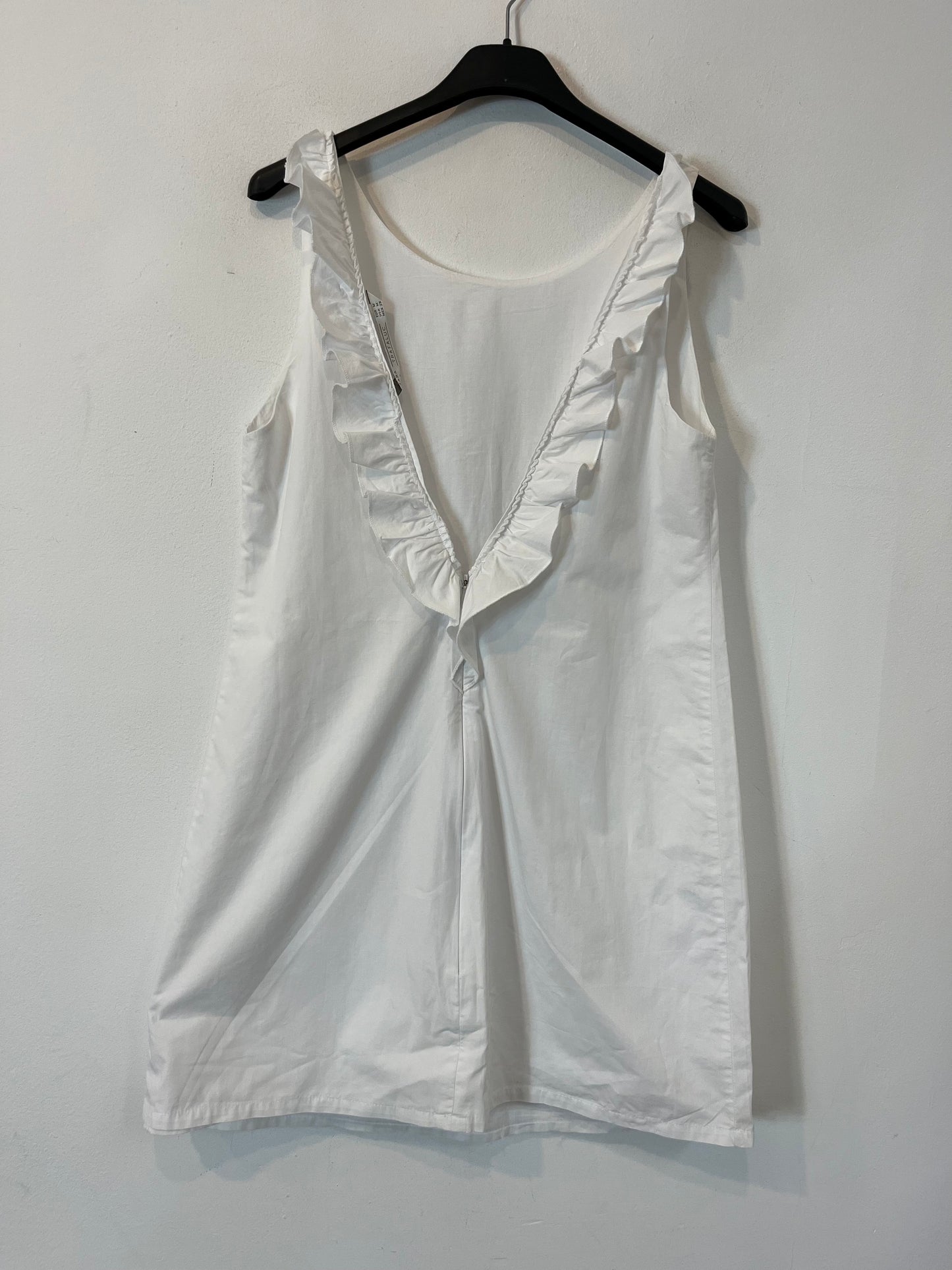 ZARA. Short white dress with back detail. TM