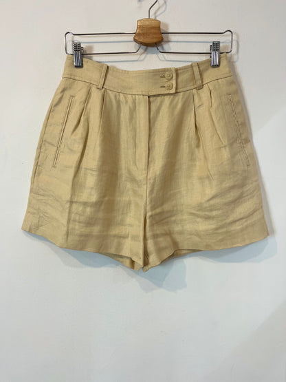 MANGO. Beige linen Bermuda shorts. T 36