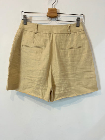 MANGO. Beige linen Bermuda shorts. T 36