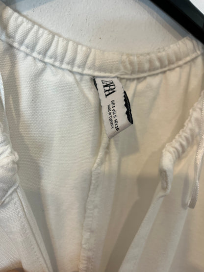 ZARA. White jumpsuit with sleeve detail. TS