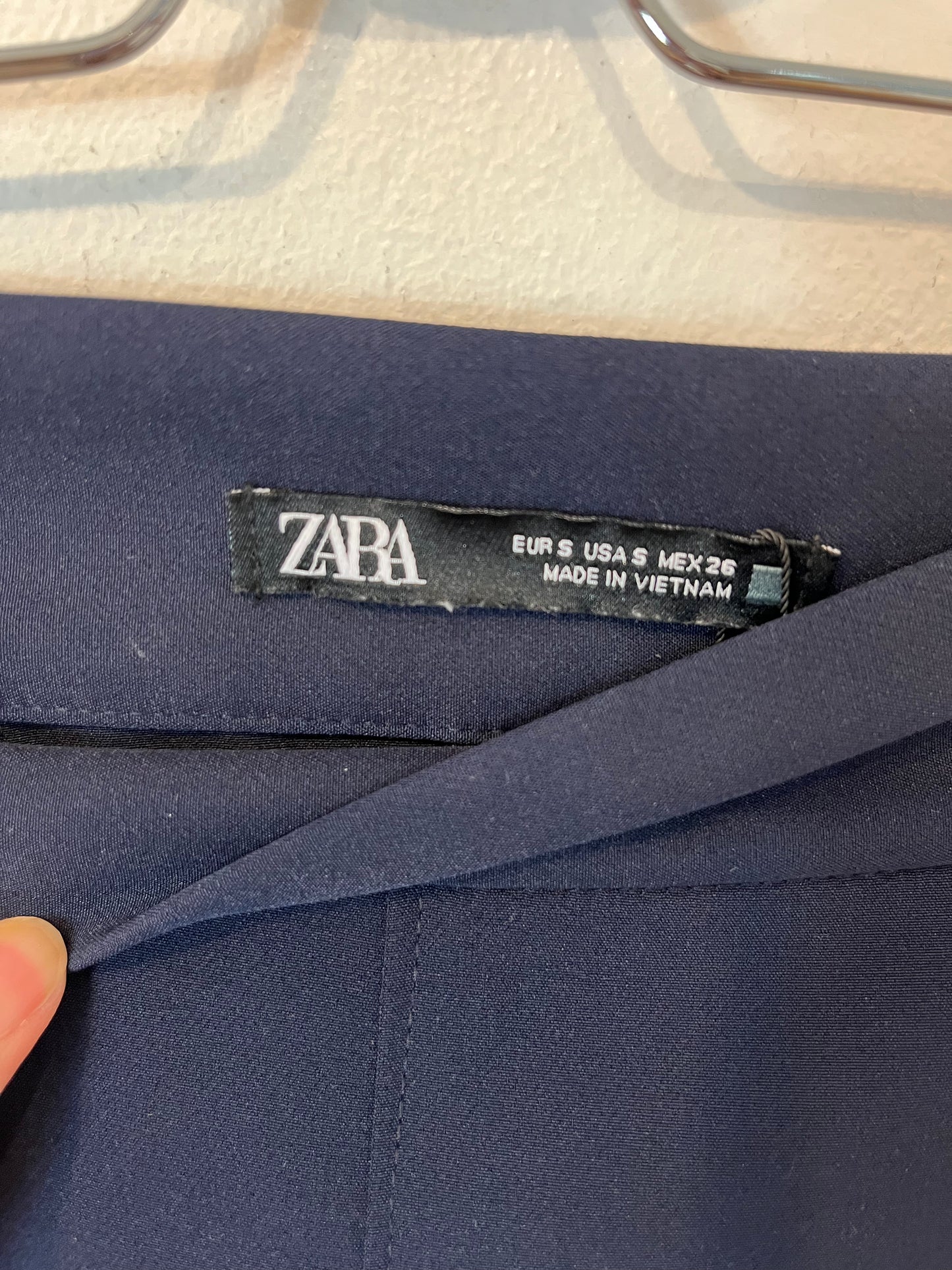 ZARA. Blue midi skirt with slits. TS