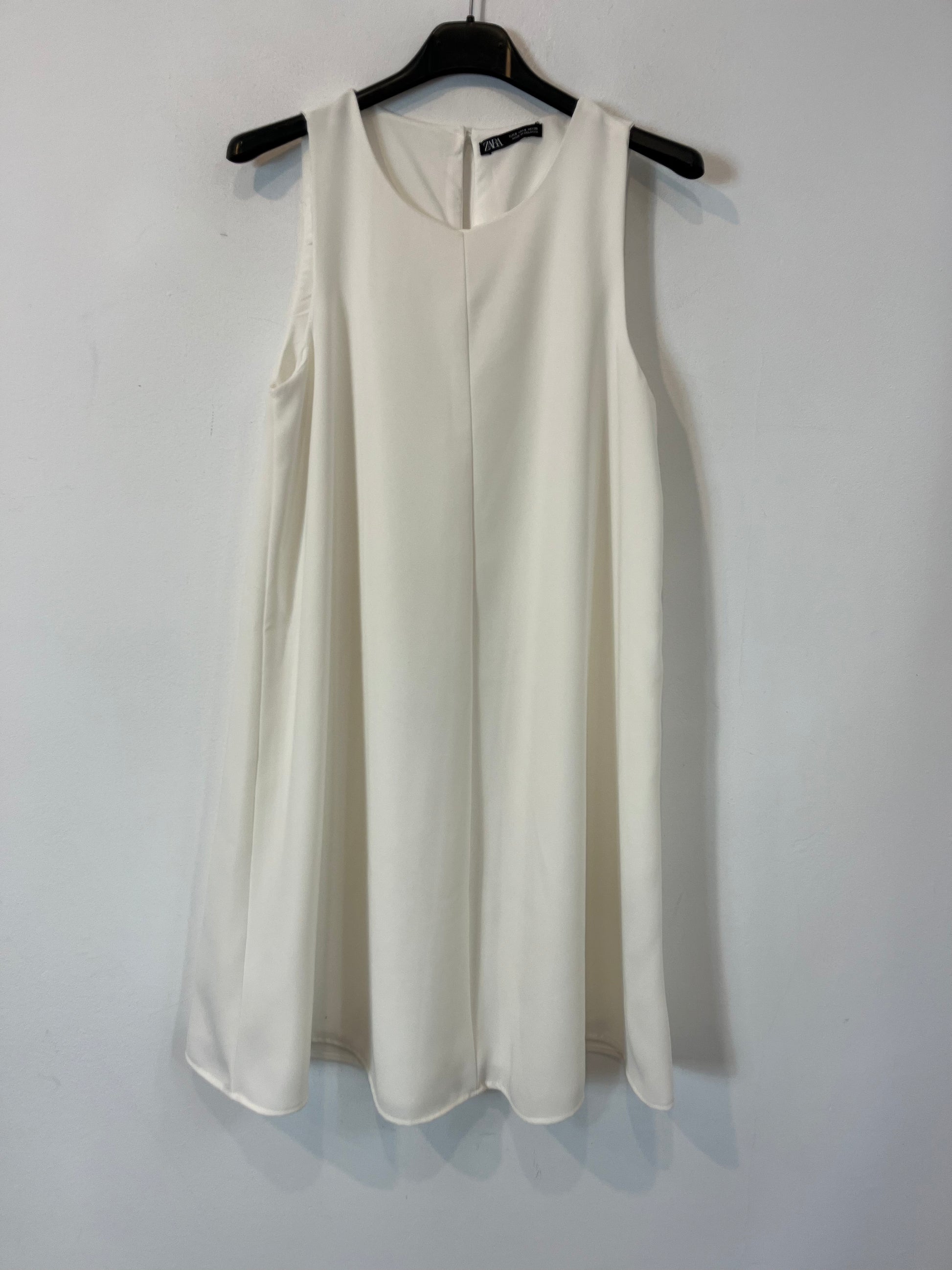 ZARA. Flowing white short dress. TS – Hibuy market ZARA. Flowing white short dress. TS – Hibuy market