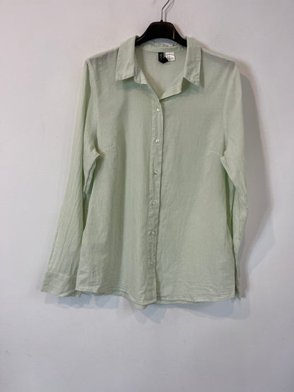 H&amp;M. Light green striped shirt. TS/M