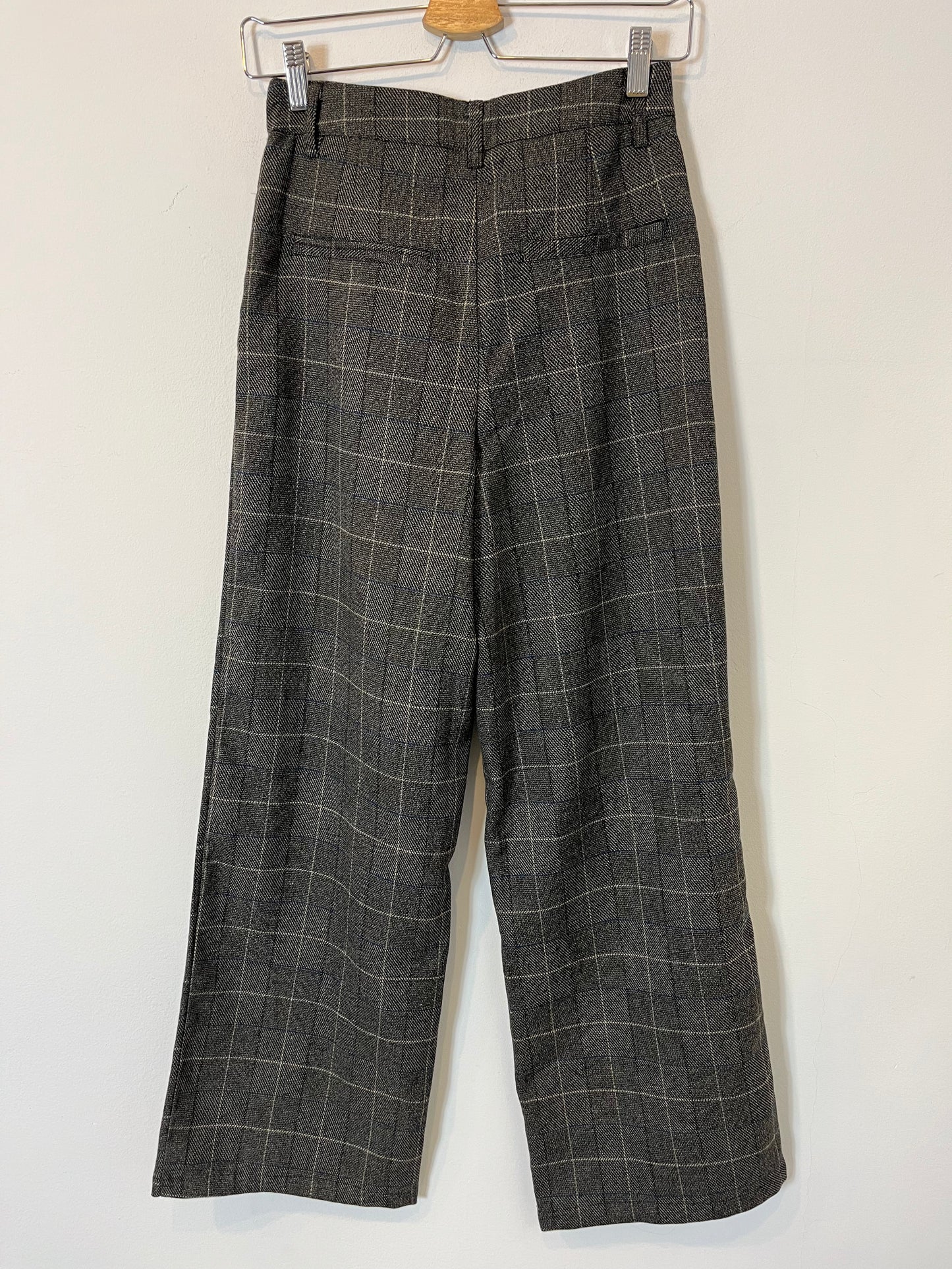 OTRAS. Pantalón pinzas cuadros gris. T XS/S