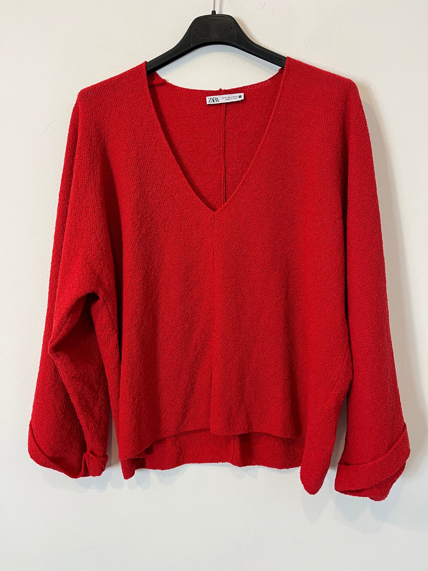 ZARA. Top punto rojo textura. T S
