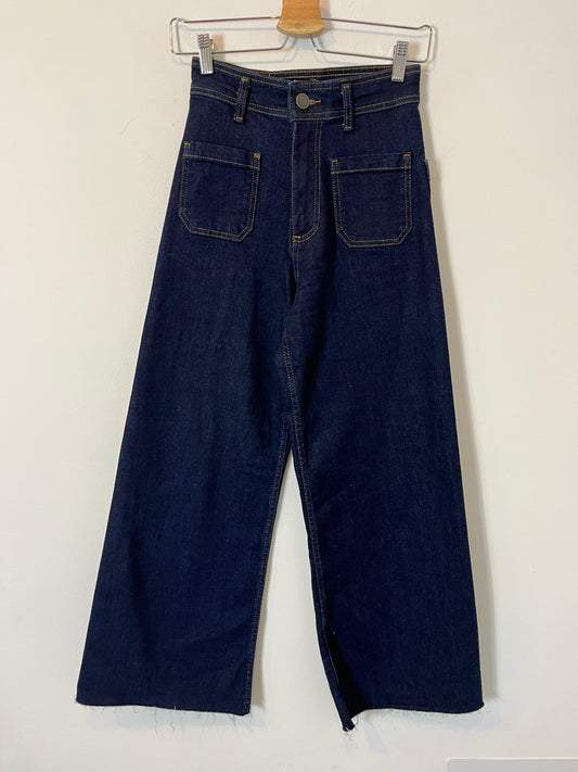 ZARA. Wide-leg denim with pockets. Size 34