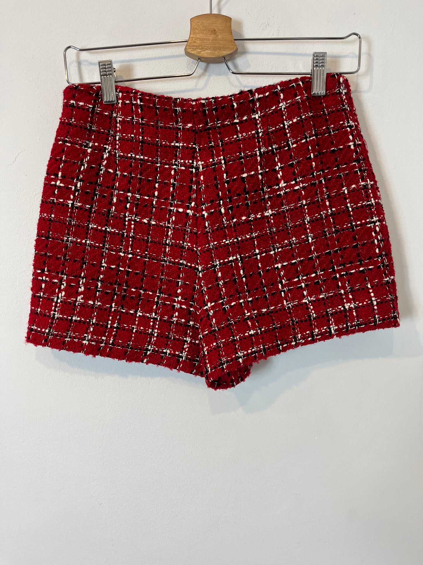 ZARA. Red tweed culottes. TS(XS)