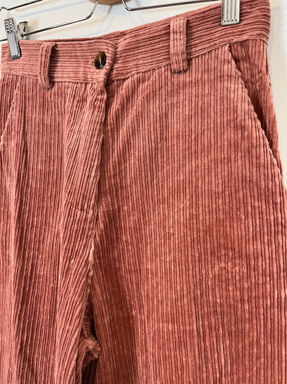 HIMOOI. Total look chaqueta y pantalón pana rosa. T S