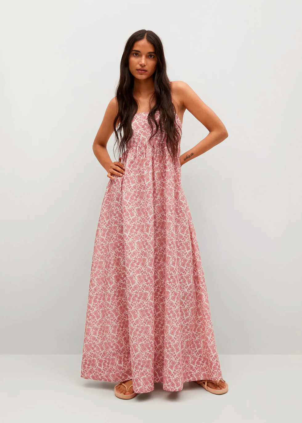 MANGO. Vestido estampado con abertura posterior