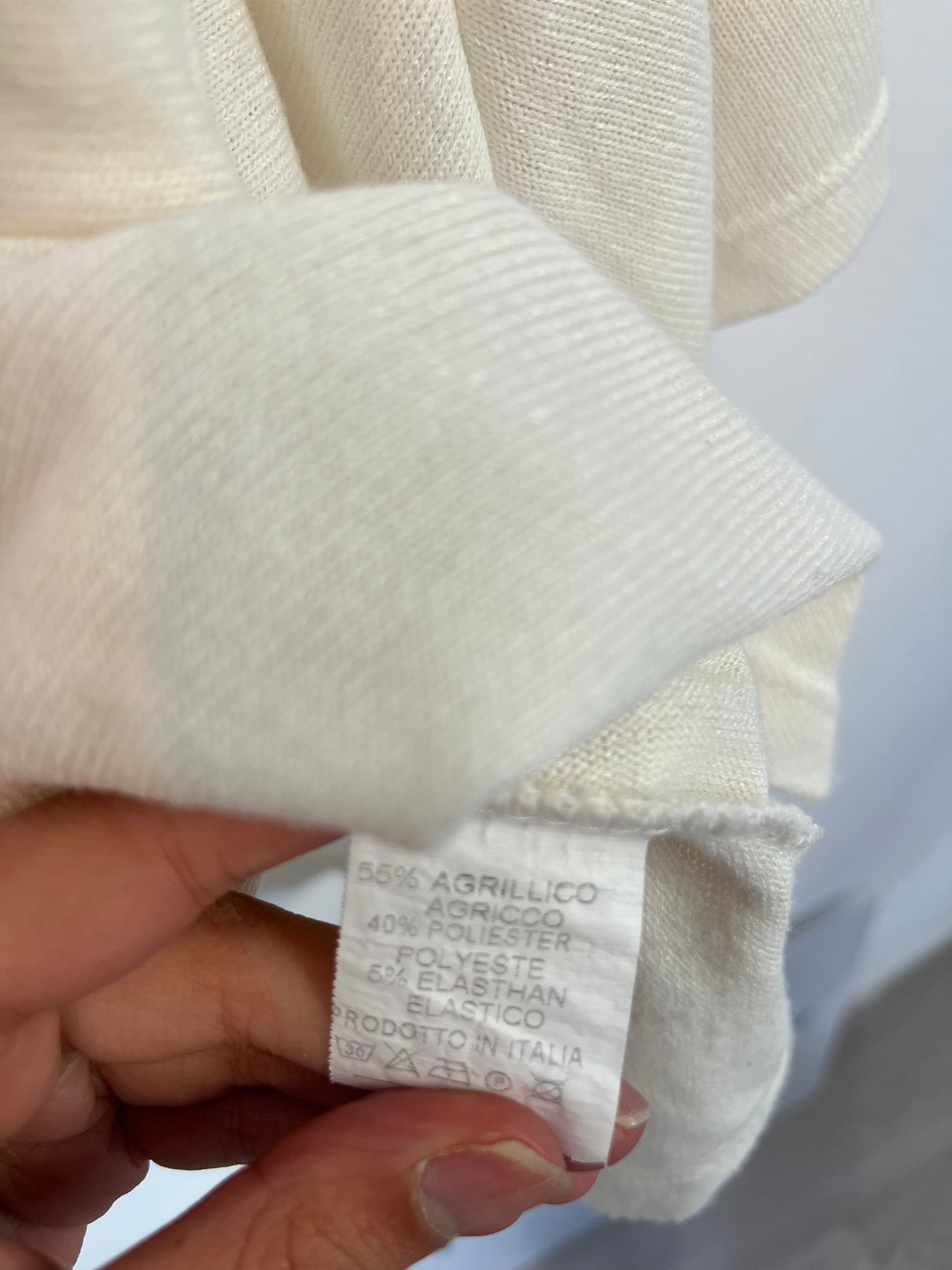 OTRAS. Top punto color crudo detalle manga. T M