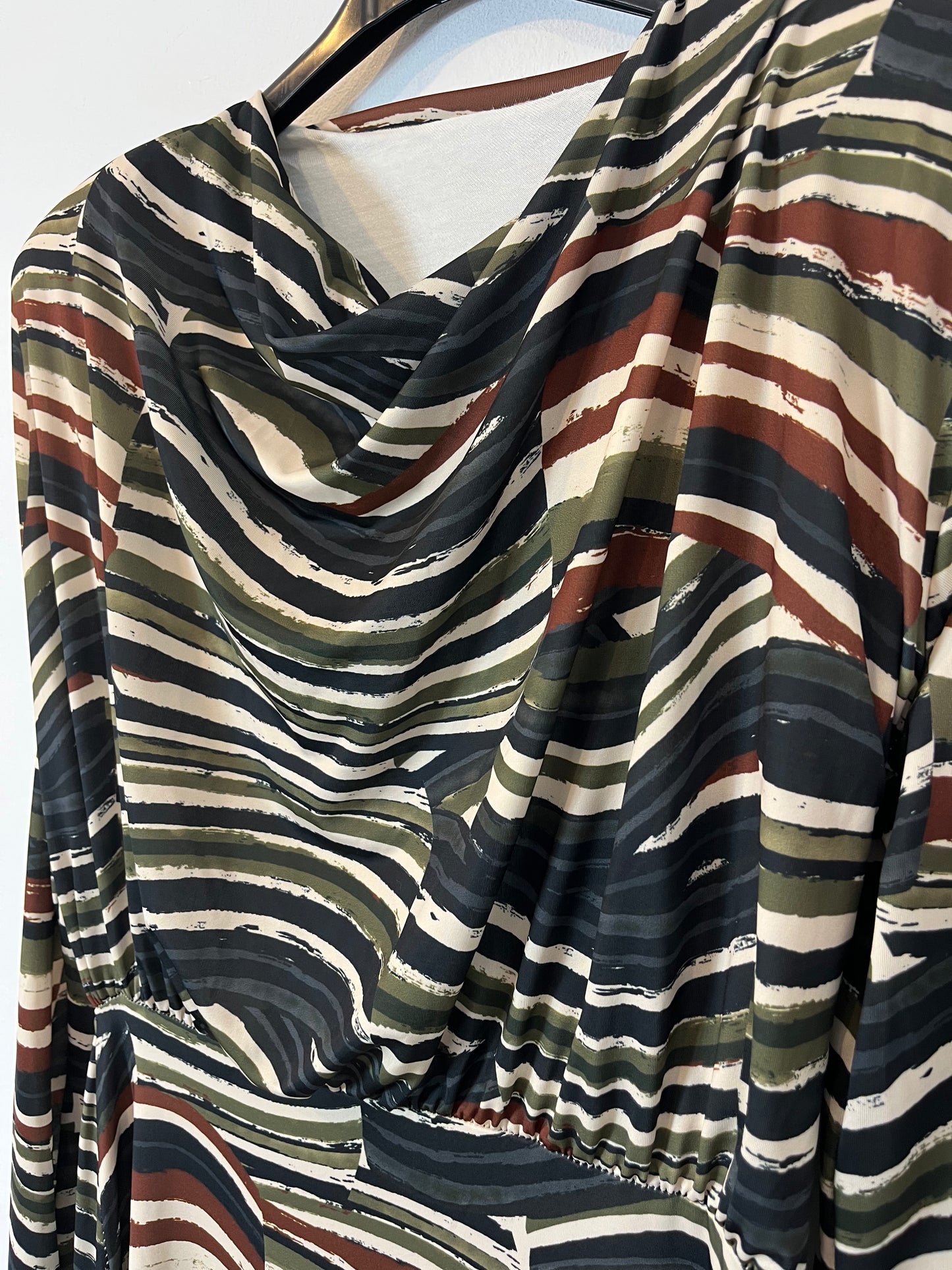 OTRAS. Vestido midi estampado punto elástico. T M