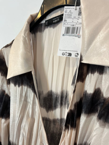 MANGO. Vestido largo plisado satinado. T M